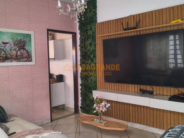 Casa para Venda em São José dos Campos - 5