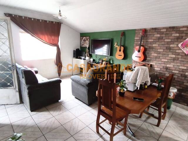 Casa para Venda em São José dos Campos - 4