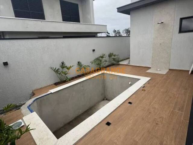 Casa para Venda em São José dos Campos - 5