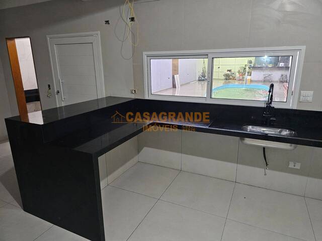 Casa para Venda em Jacareí - 5