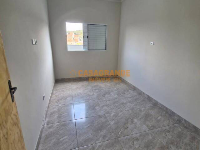 Casa para Venda em Jacareí - 5
