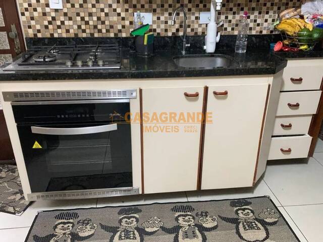 Casa para Venda em São José dos Campos - 5