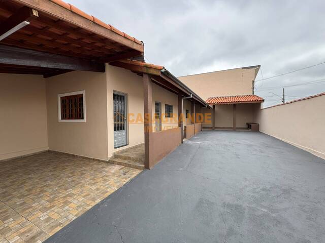 Casa para Venda em São José dos Campos - 5