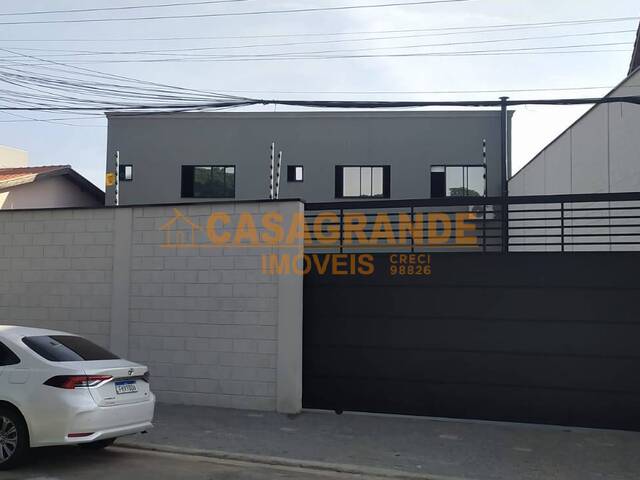 Casa para Venda em São José dos Campos - 4