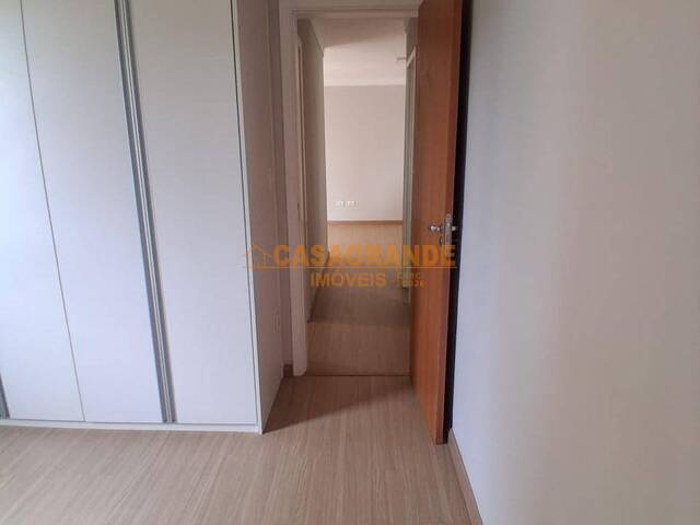 Apartamento para Venda em São José dos Campos - 4