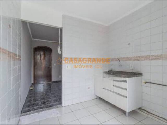 Apartamento para Venda em São José dos Campos - 4