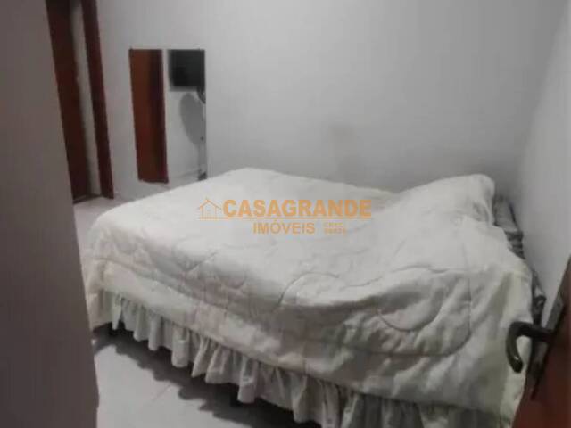 Casa para Venda em São José dos Campos - 5