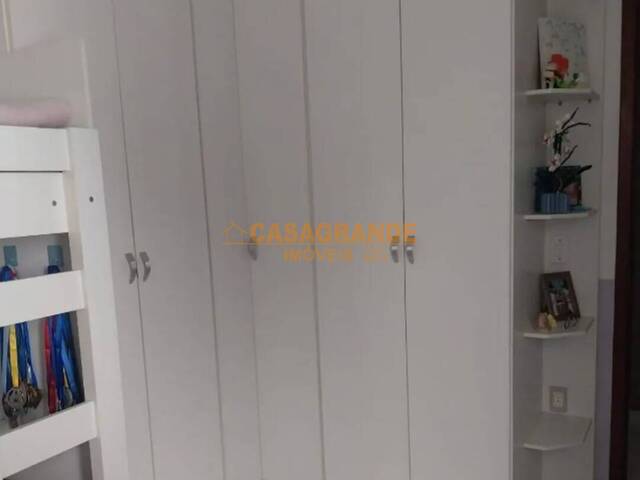 Casa para Venda em São José dos Campos - 5