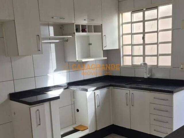 Casa para Venda em São José dos Campos - 5