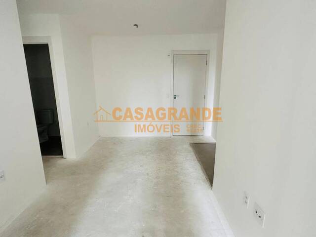 Apartamento para Venda em São José dos Campos - 4
