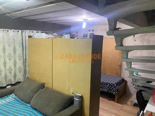 Casa para Venda em São José dos Campos - 4