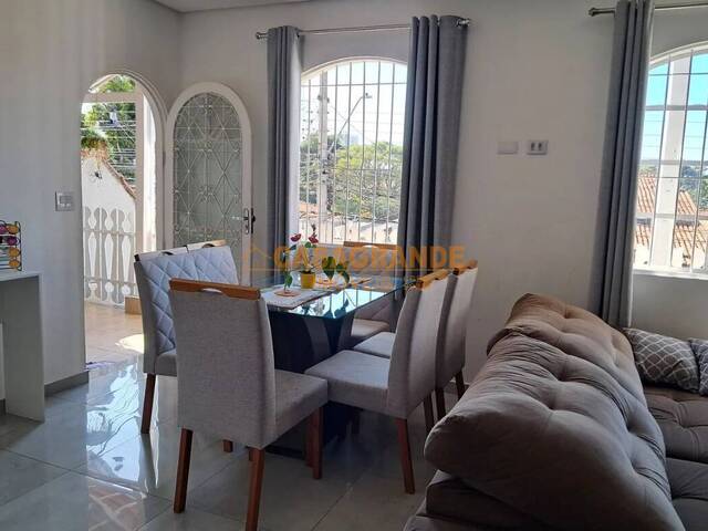 Casa para Venda em São José dos Campos - 5