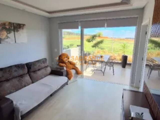 Casa para Venda em São José dos Campos - 4