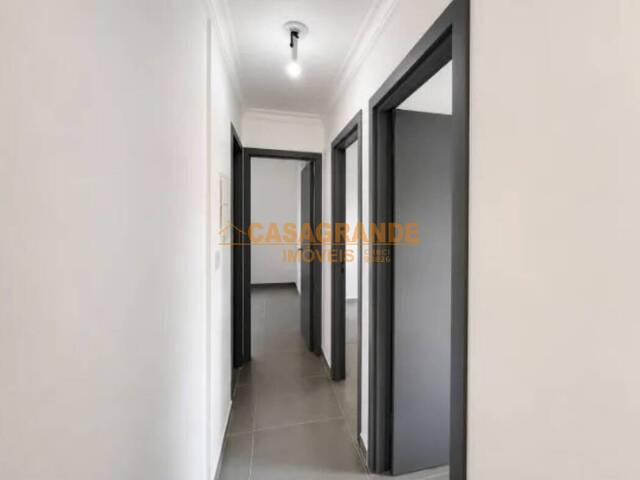 Apartamento para Venda em São José dos Campos - 4