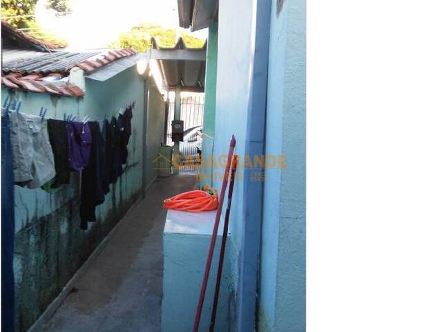 Casa para Venda em São José dos Campos - 5
