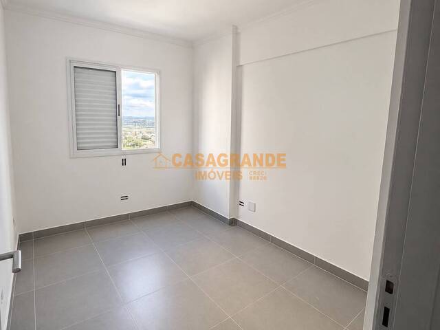 Apartamento para Venda em São José dos Campos - 3