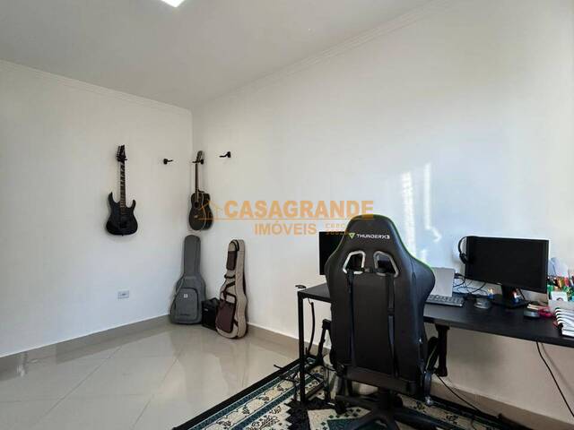 Apartamento para Venda em Jacareí - 5