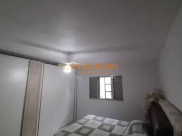 Casa para Venda em São José dos Campos - 5