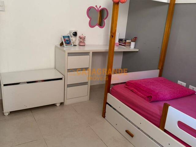 Casa para Venda em São José dos Campos - 5