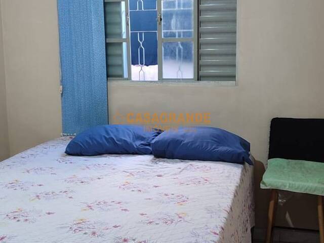 Casa para Venda em São José dos Campos - 5