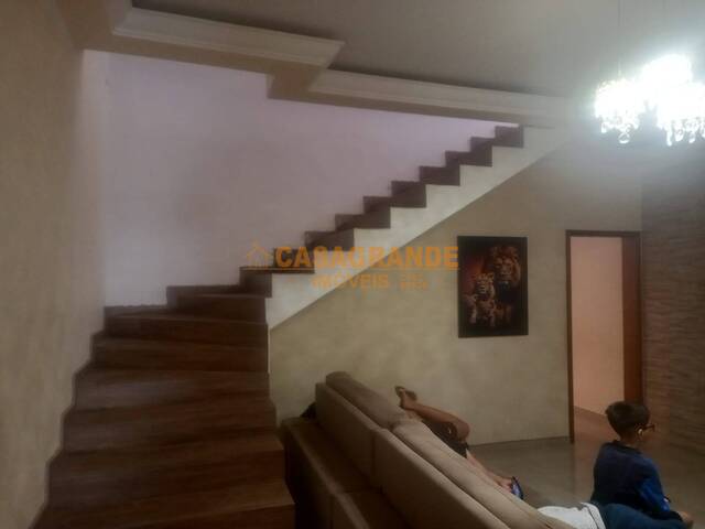 Casa para Venda em São José dos Campos - 4