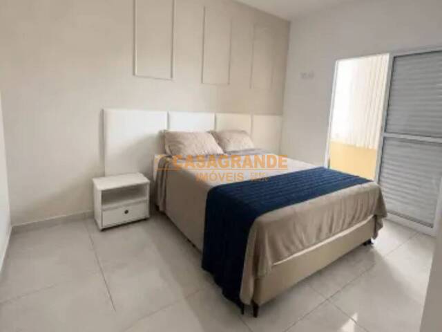 Casa para Venda em São José dos Campos - 4