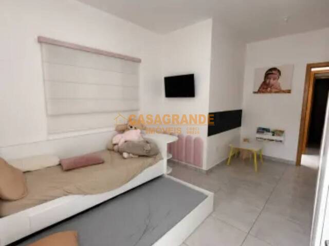 Casa para Venda em São José dos Campos - 5