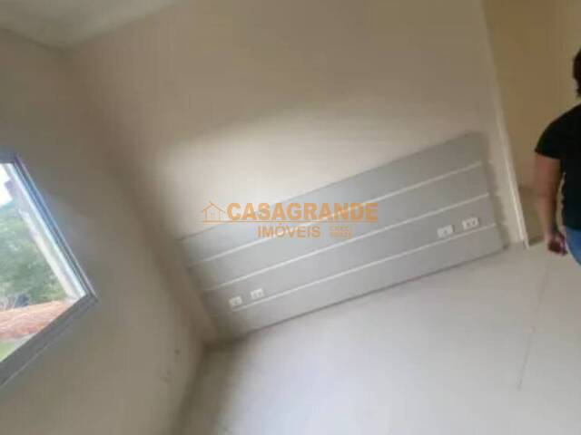 Casa para Venda em São José dos Campos - 5