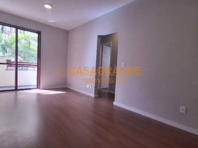 Apartamento para Venda em São José dos Campos - 4