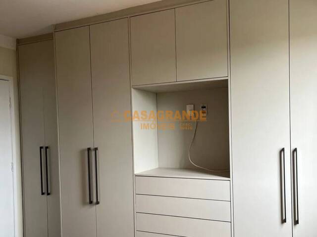 Apartamento para Venda em São José dos Campos - 4