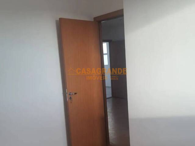 Apartamento para Venda em São José dos Campos - 4