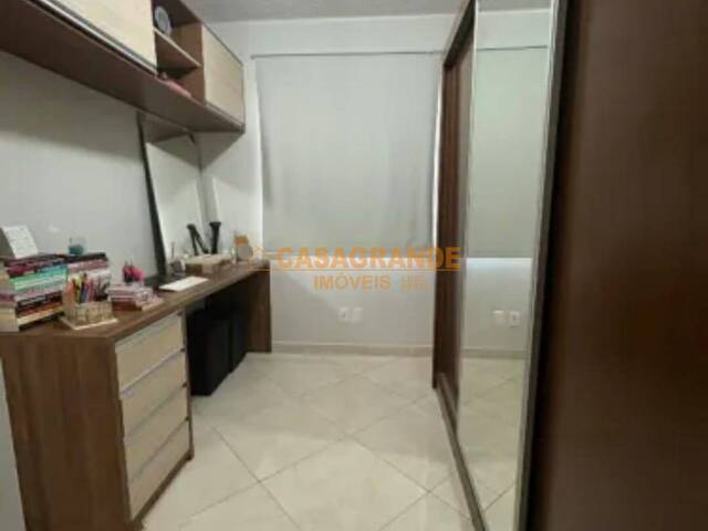 Casa para Venda em São José dos Campos - 4