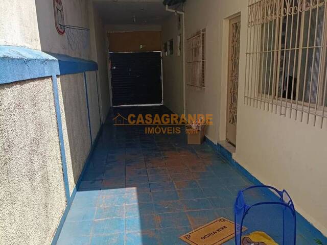 Casa para Venda em São José dos Campos - 4
