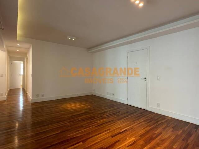 Apartamento para Locação em São José dos Campos - 4