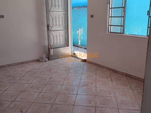 Casa para Venda em São José dos Campos - 4