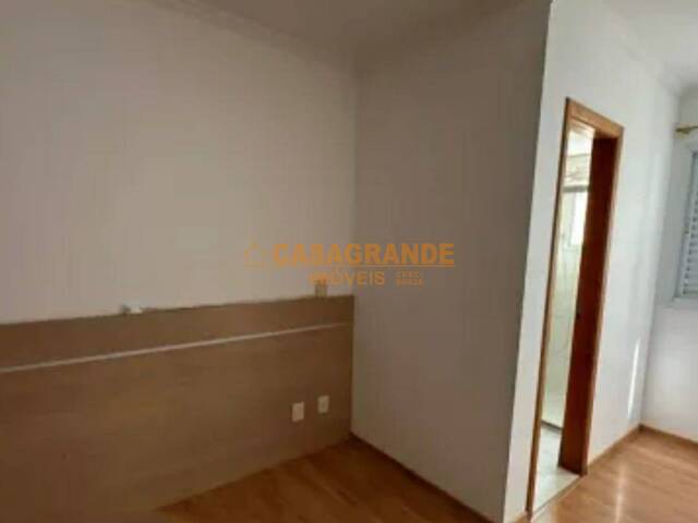 Apartamento para Venda em São José dos Campos - 4