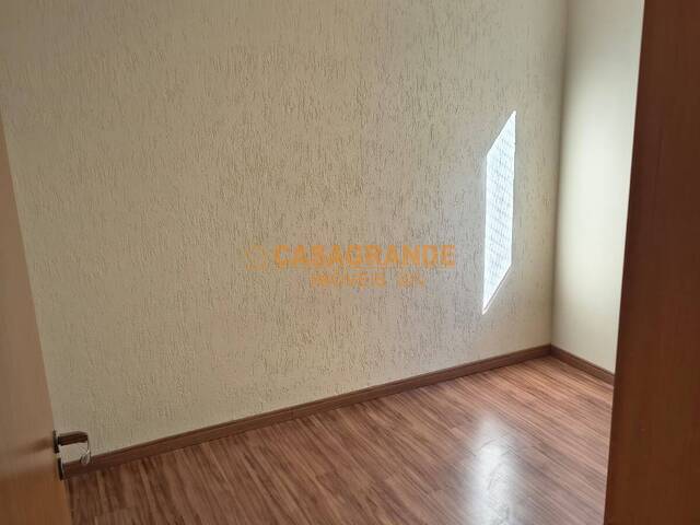 Apartamento para Venda em São José dos Campos - 4
