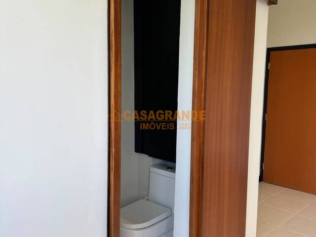 Sala para Venda em São José dos Campos - 4