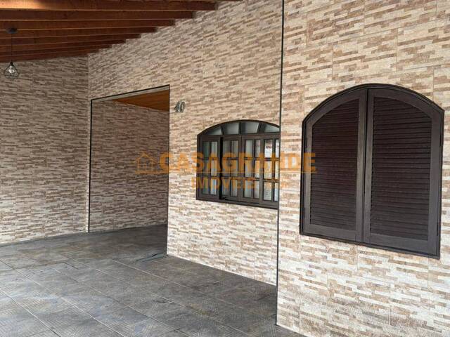 Casa para Venda em São José dos Campos - 4
