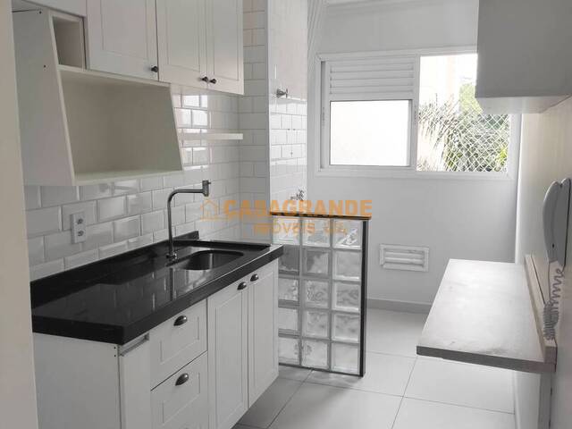 Apartamento para Venda em São José dos Campos - 4
