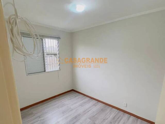 Apartamento para Venda em São José dos Campos - 4