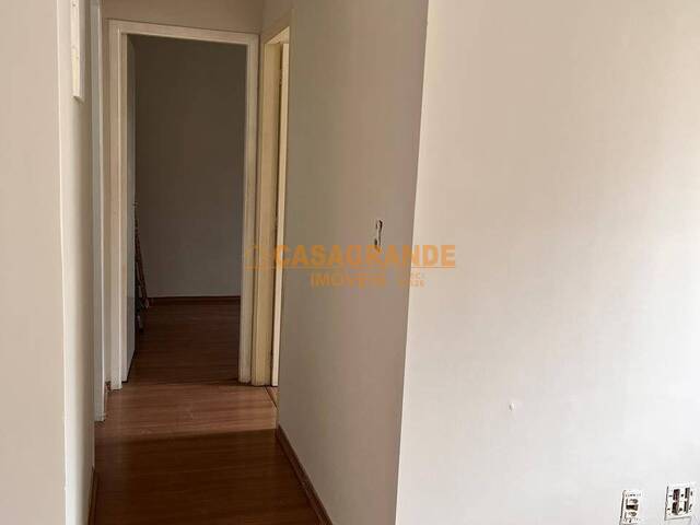 Apartamento para Venda em São José dos Campos - 4