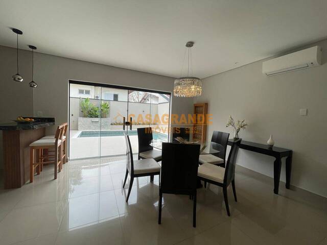 Casa para Venda em São José dos Campos - 5
