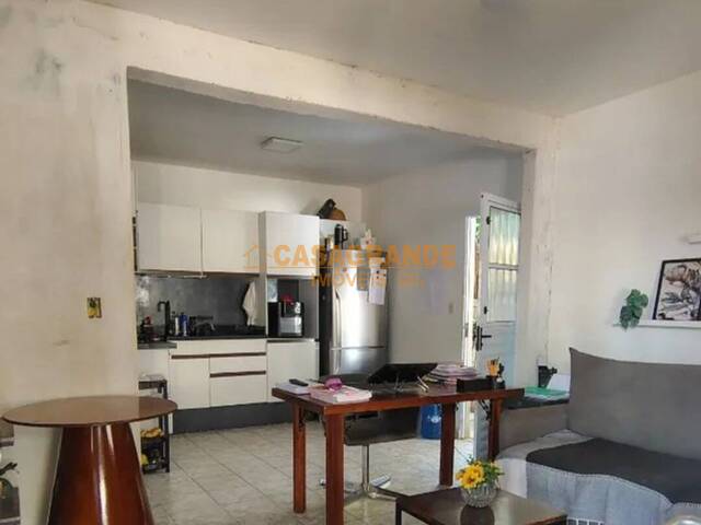 Casa para Venda em São José dos Campos - 4