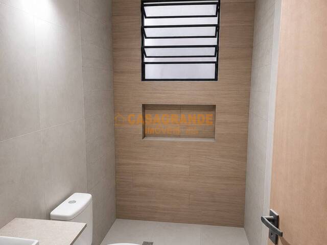 Casa para Venda em São José dos Campos - 5