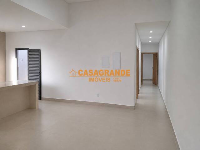 Casa para Venda em São José dos Campos - 5
