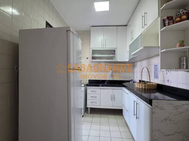 Apartamento para Venda em São José dos Campos - 4
