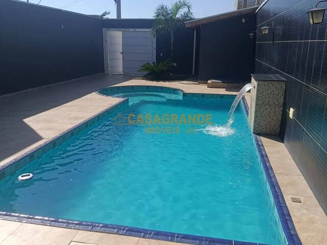 Casa para Venda em São José dos Campos - 4