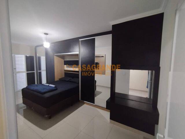 Casa para Venda em São José dos Campos - 5