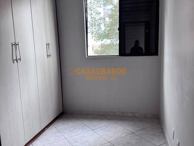 Apartamento para Venda em São José dos Campos - 4
